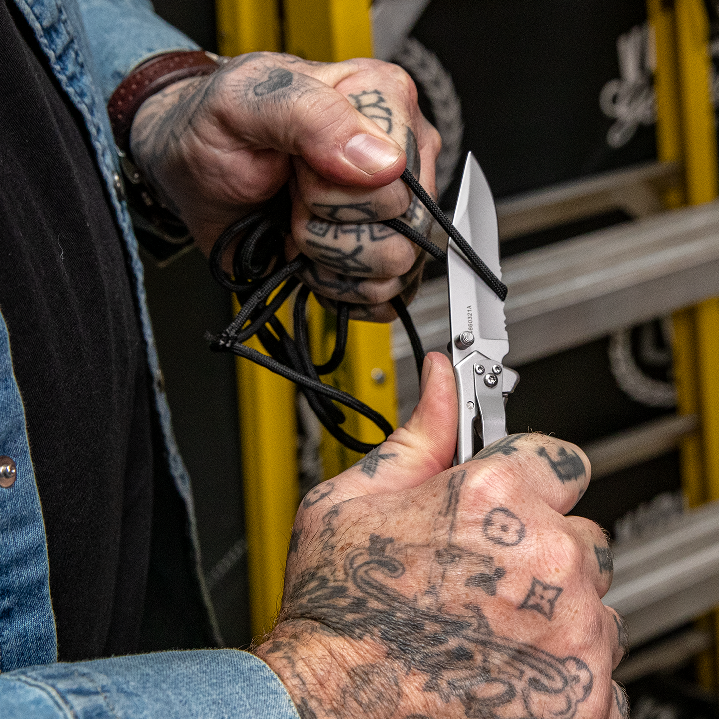 Navaja Plegable con Clip Gerber Paraframe I Acero Filo Dentado